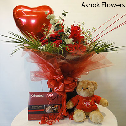 Red Rose+Chocolate+Balloons